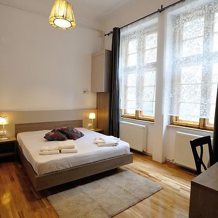 Dinicu Residence - Central Location Braşov Exteriör bild