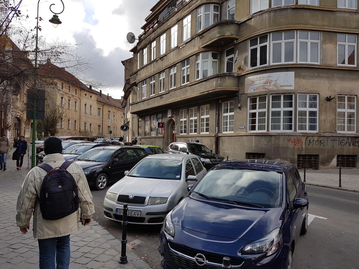 Dinicu Residence - Central Location Braşov Exteriör bild